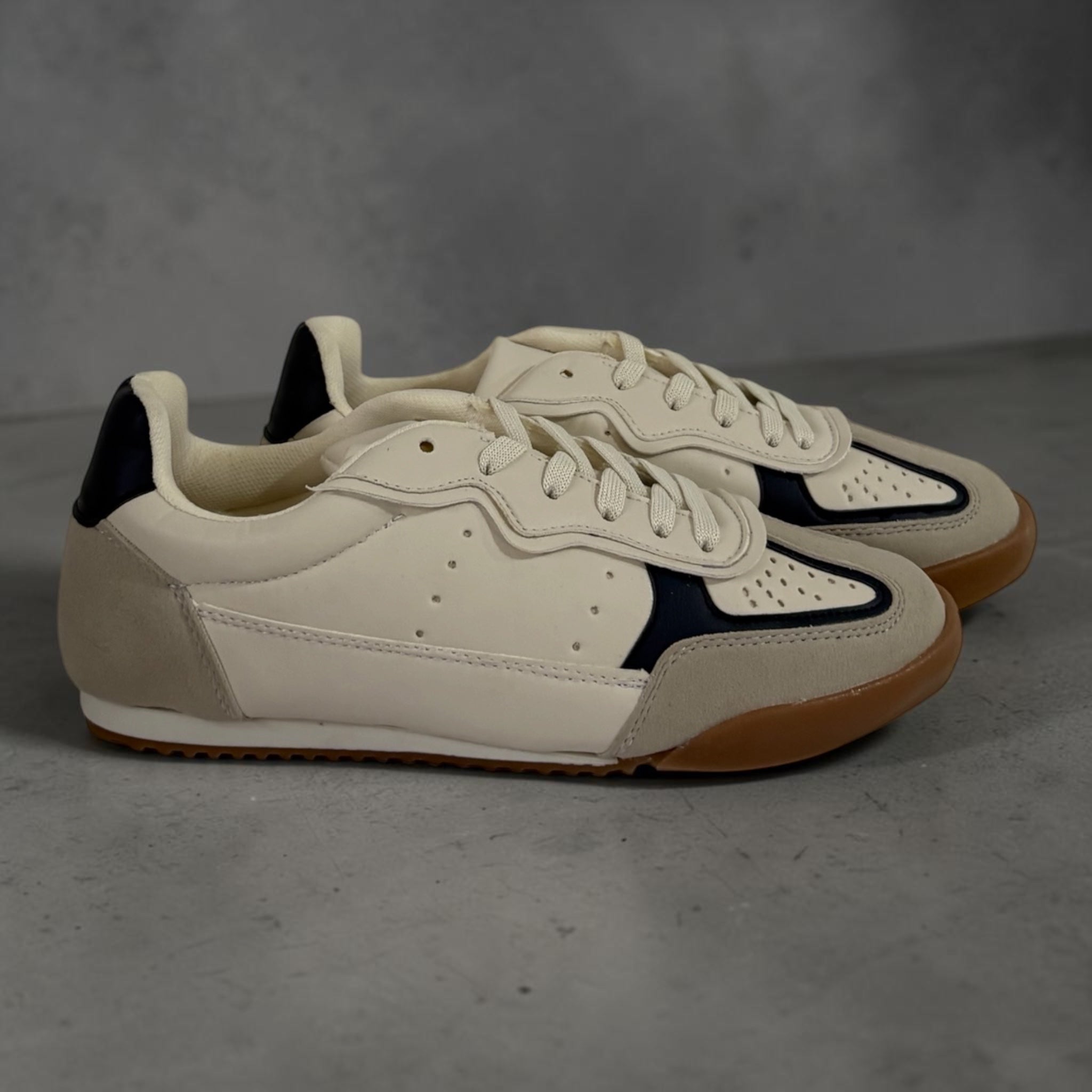 TENIS MIU