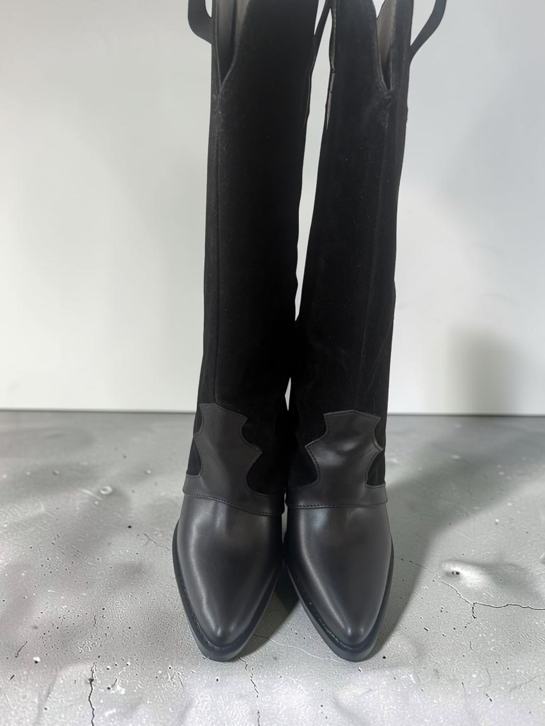 Bota Carnaza Negro