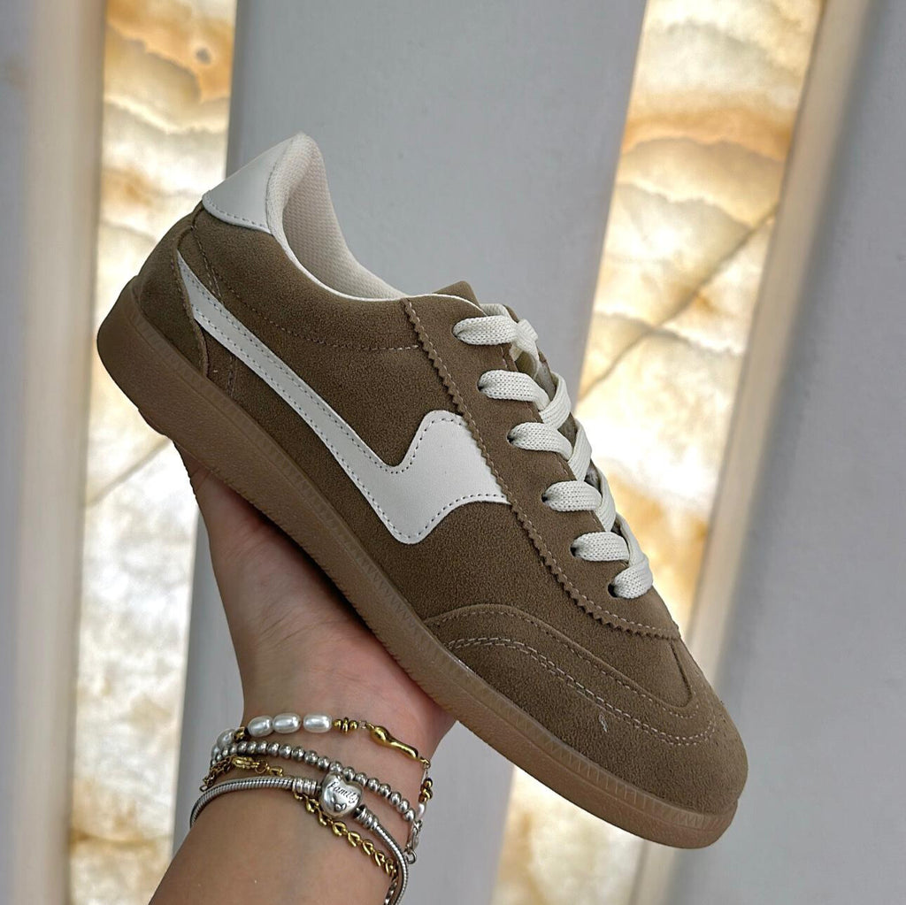 TENIS CAMEL SUELA DELGADA