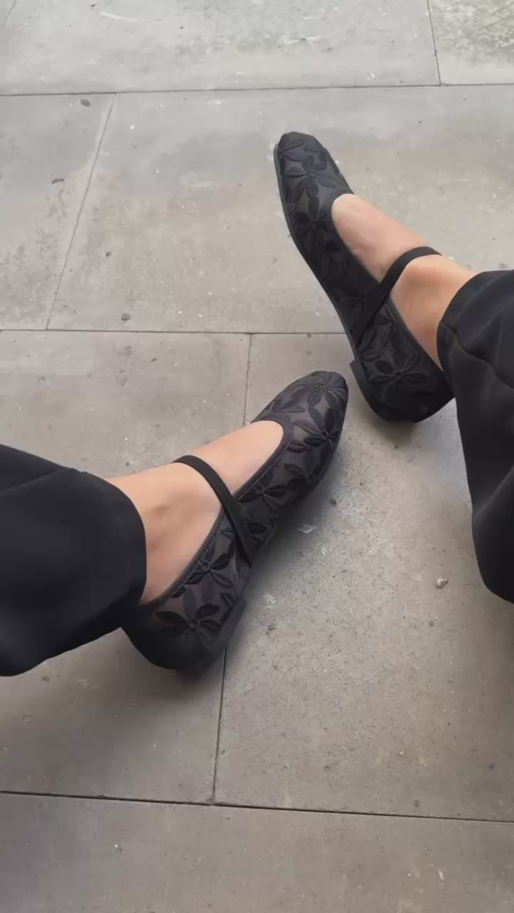 VALERINAS FLORES NEGRA