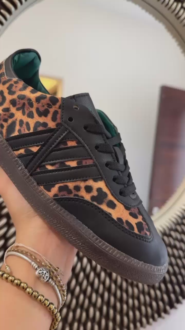 TENIS LEOPARDO CON NEGRO
