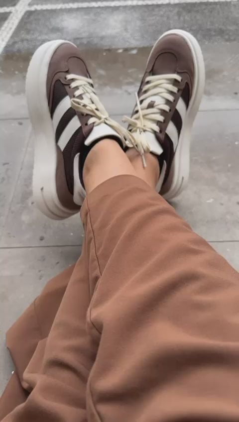 TENIS CAFÉ SUELA ALTA